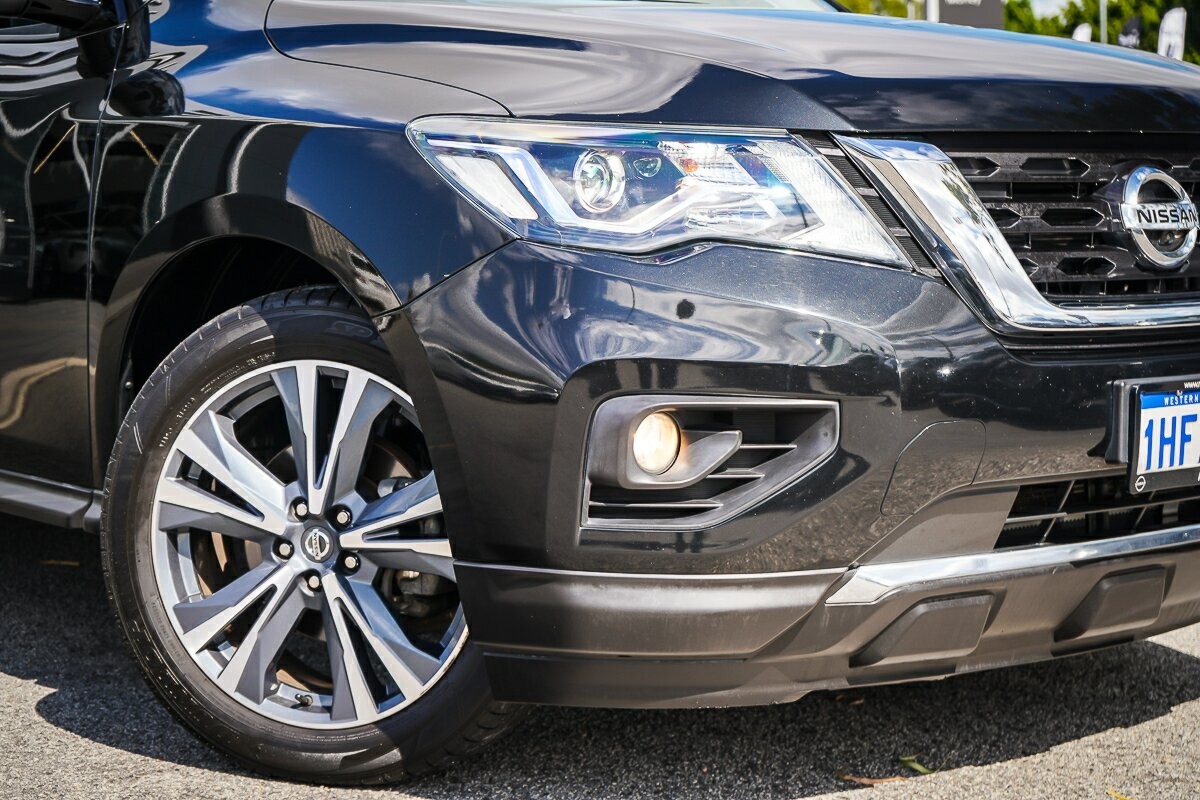Nissan Pathfinder image 3