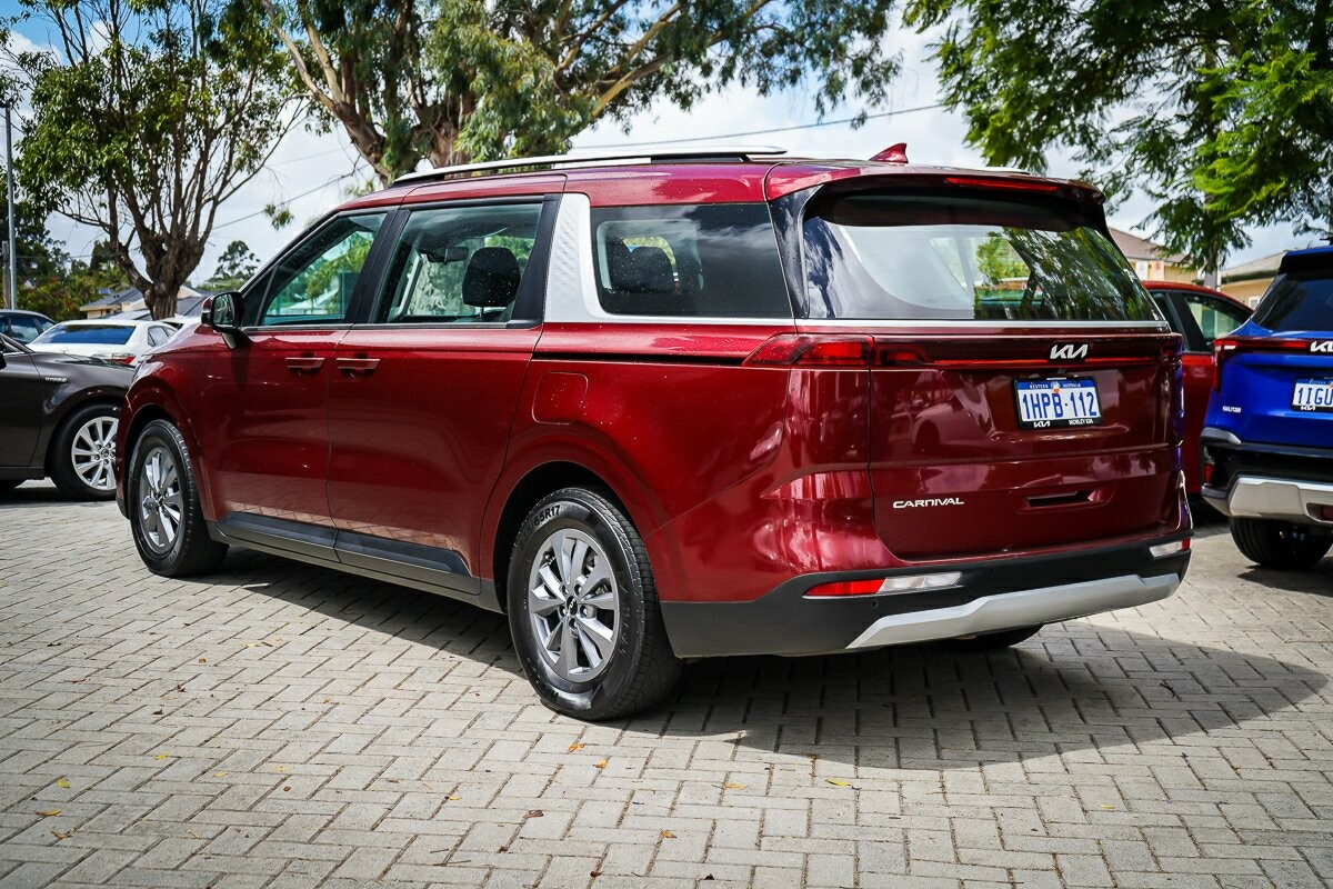 Kia Carnival image 4