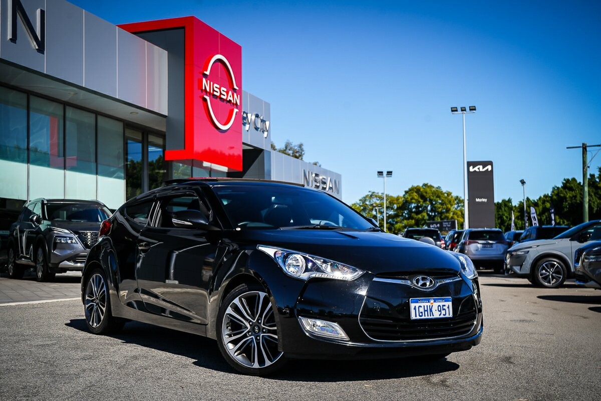 Hyundai Veloster image 2