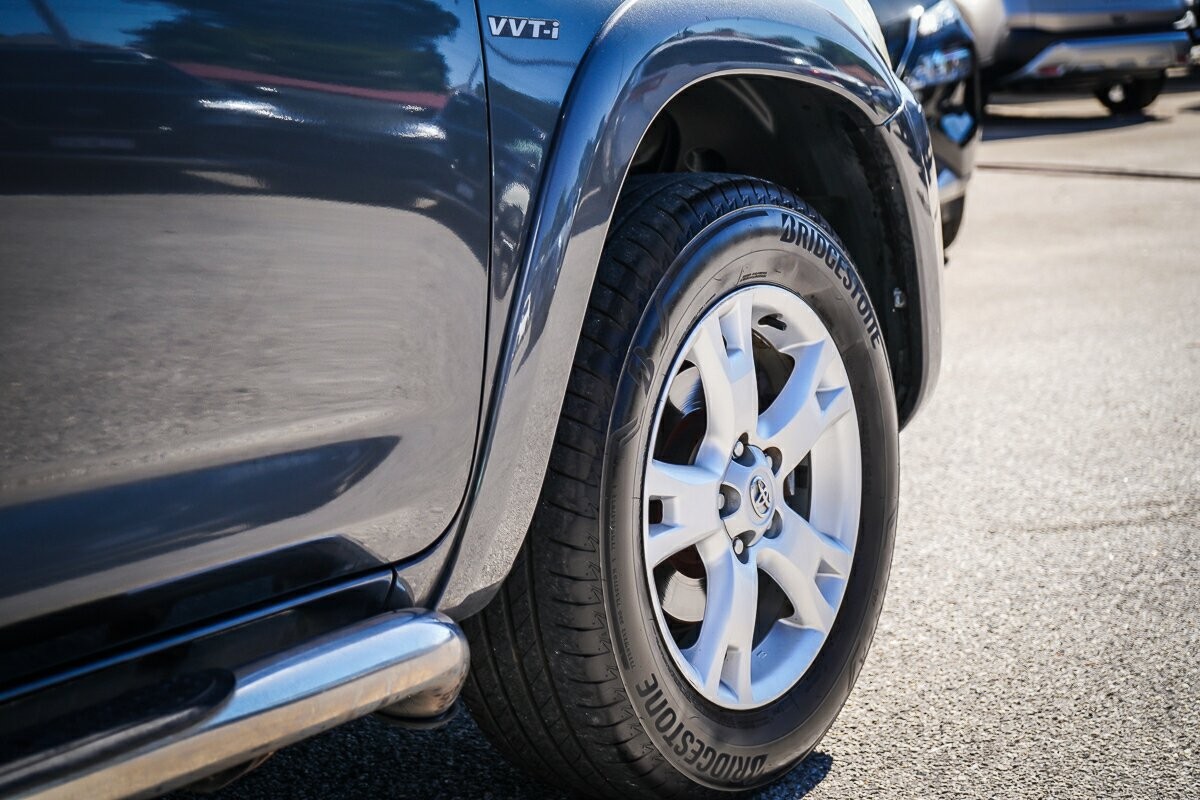 Toyota Rav4 image 4