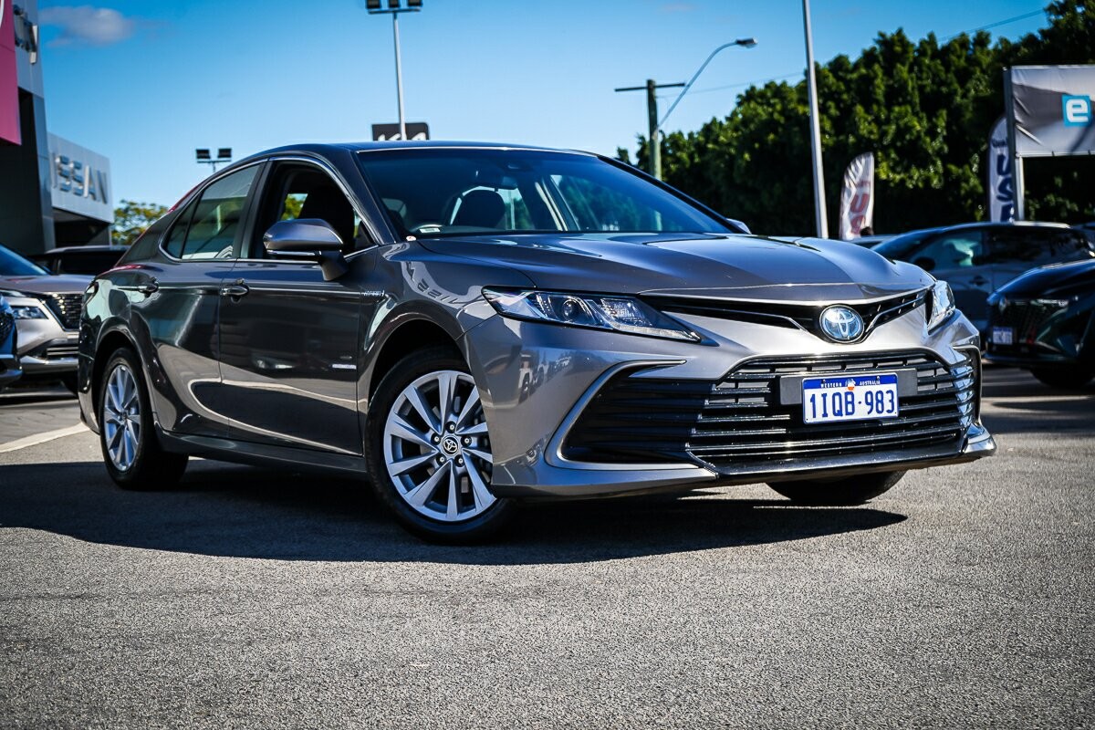 Toyota Camry image 1