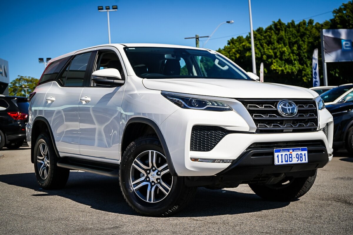 Toyota Fortuner image 1