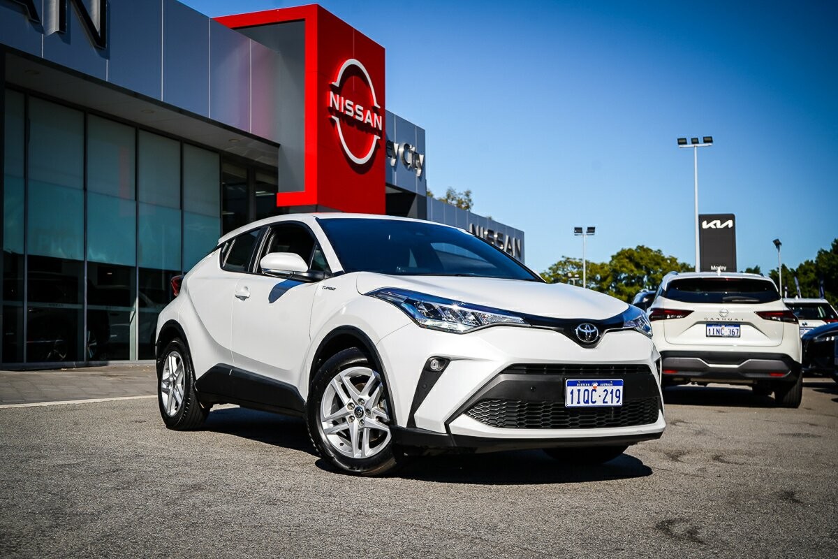 Toyota C-hr image 2