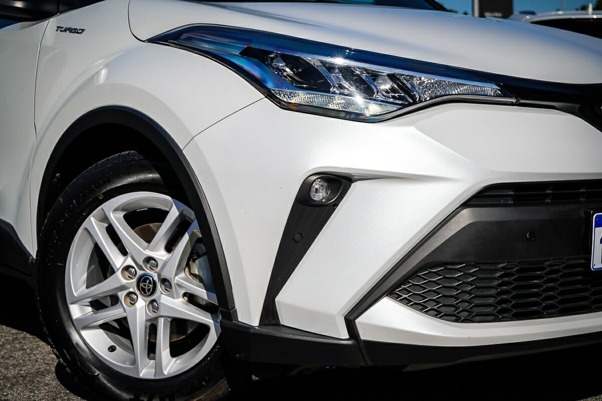 Toyota C-hr image 3