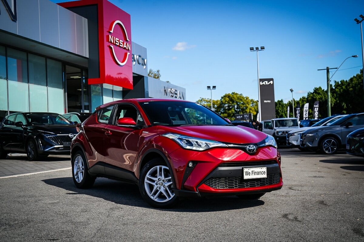 Toyota C-hr image 2
