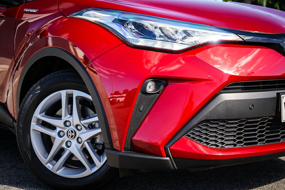 Toyota C-hr image 3