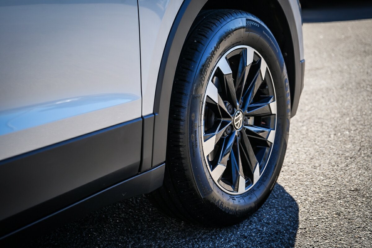 Volkswagen T-cross image 4