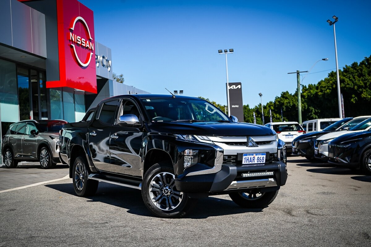 Mitsubishi Triton image 2