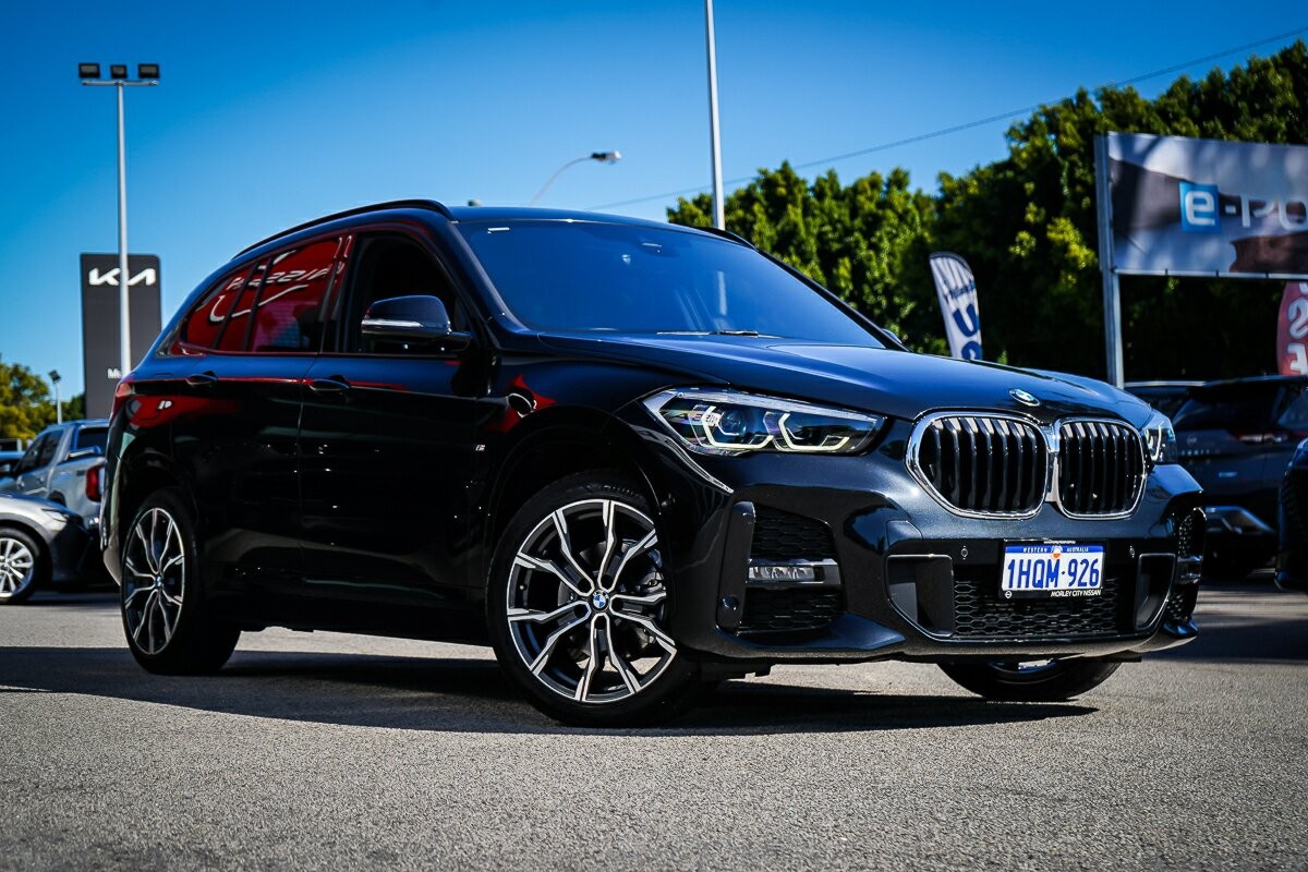 BMW X1 image 1