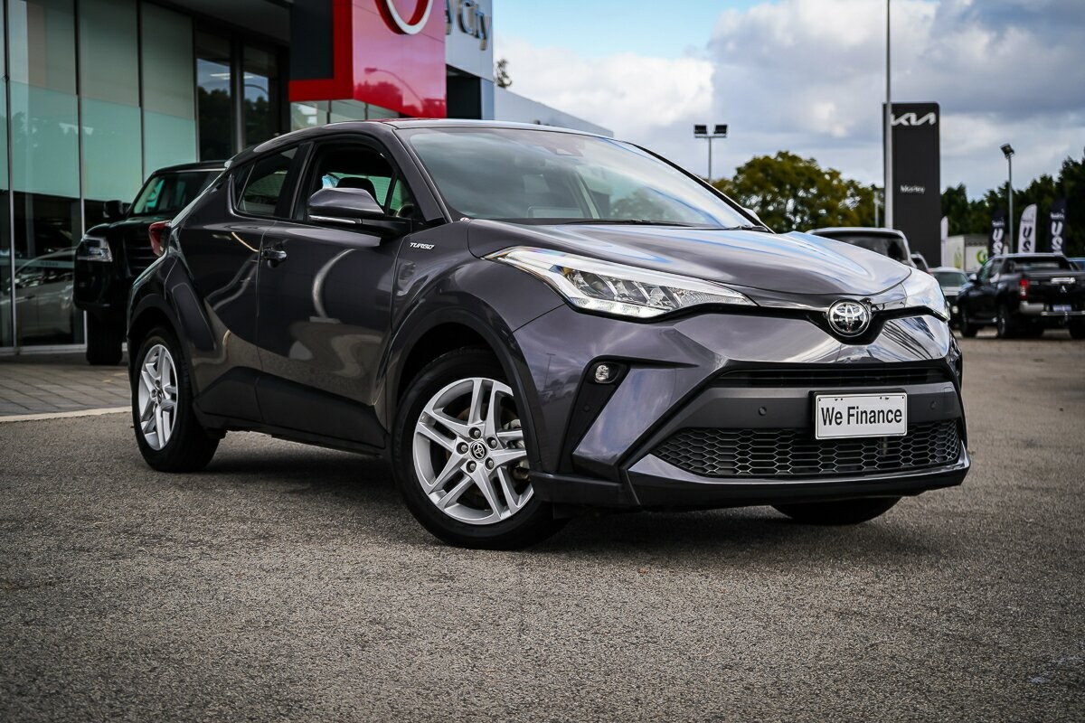 Toyota C-hr image 1