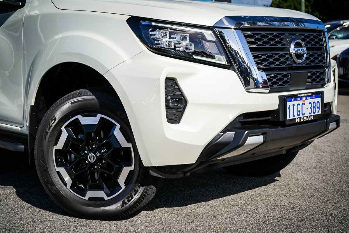 Nissan Navara image 3