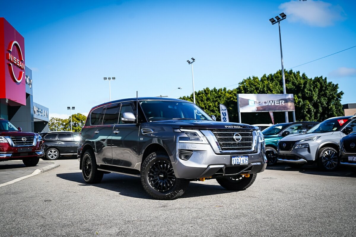 Nissan Patrol image 2