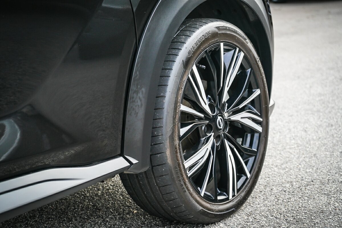 Nissan Juke image 4