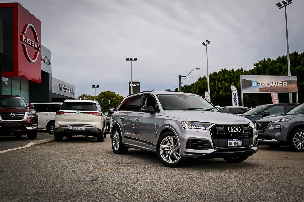 Audi Q7 image 2