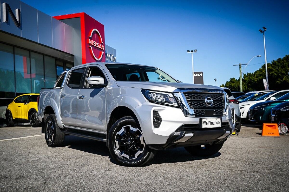 Nissan Navara image 2