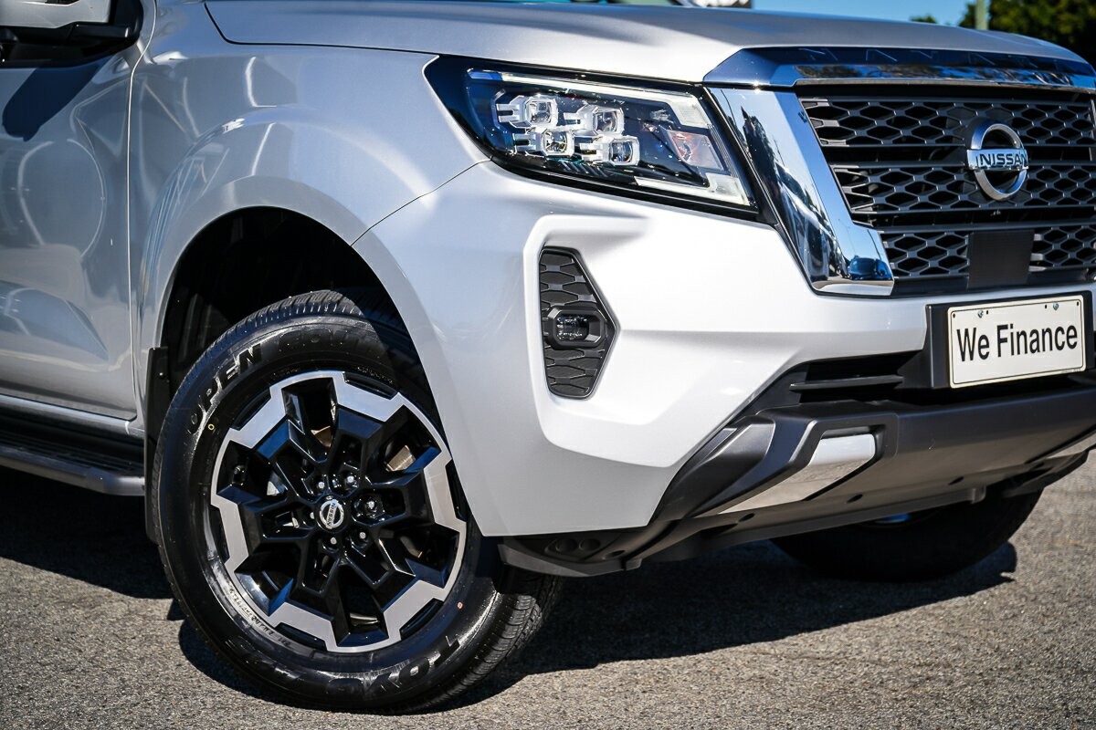 Nissan Navara image 3