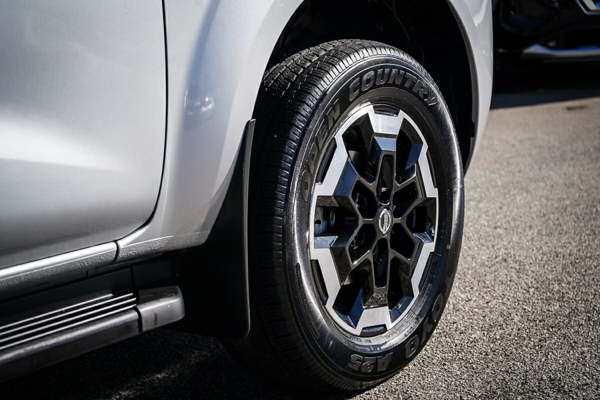 Nissan Navara image 4