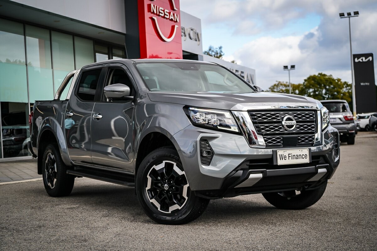 Nissan Navara image 1