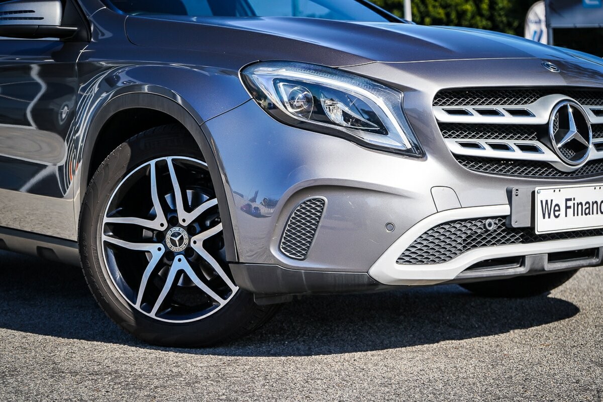 Mercedes Benz Gla-class image 2