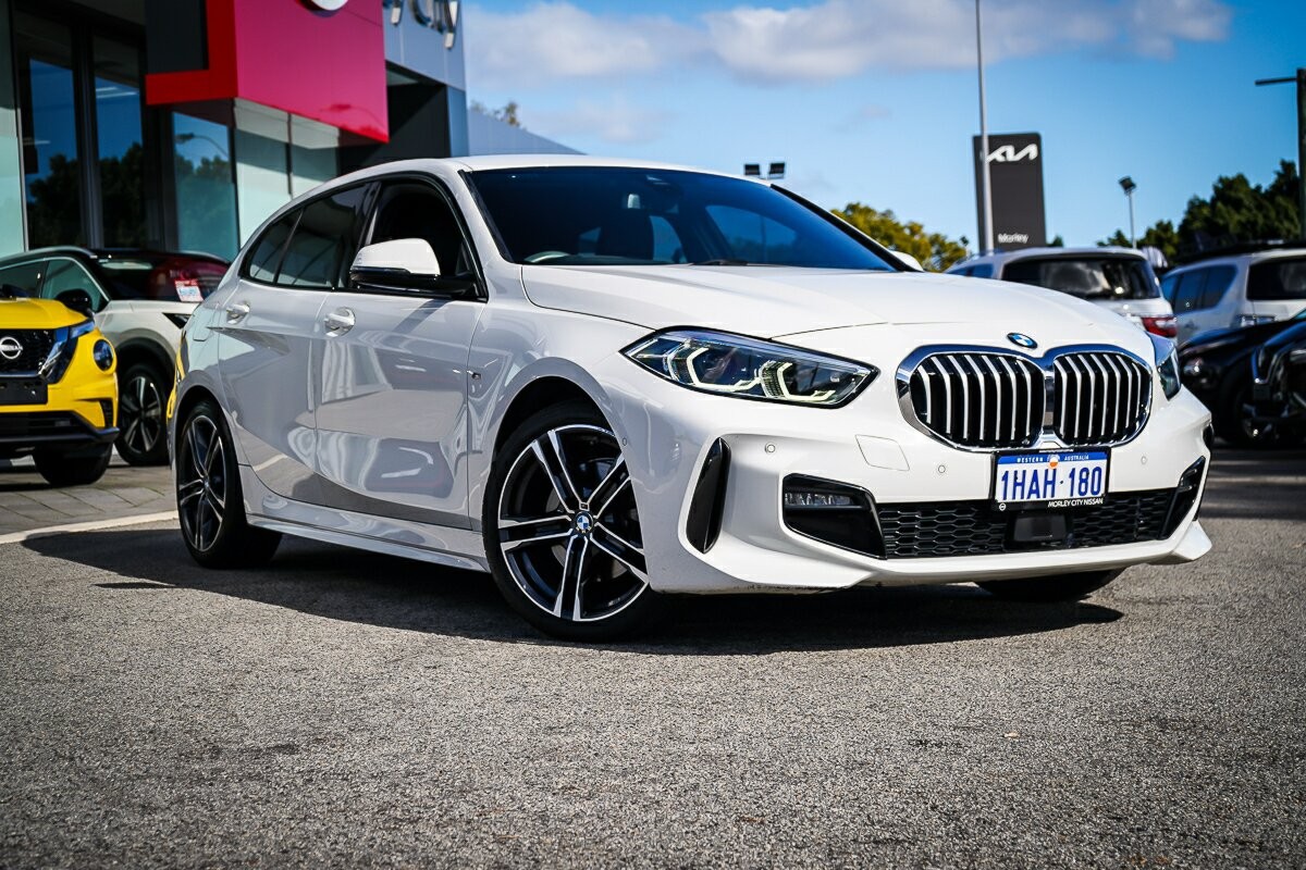 BMW 1 Series image 1