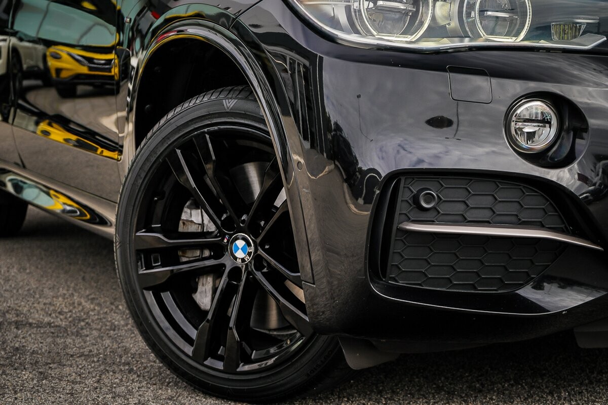 BMW X5 image 2