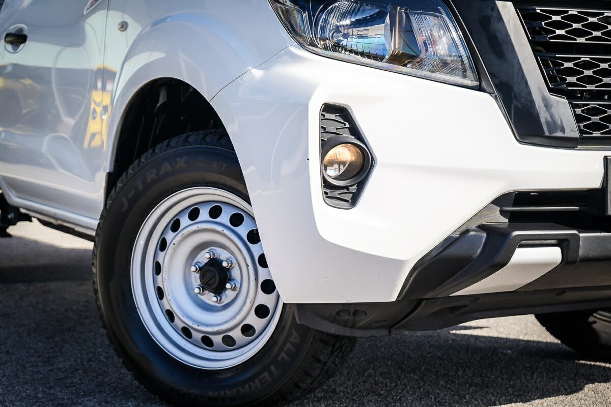 Nissan Navara image 2
