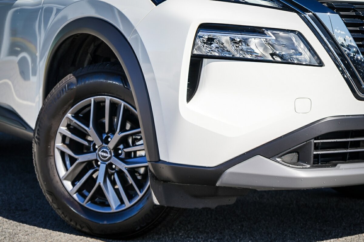 Nissan X-trail image 2
