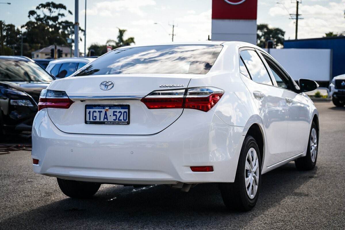 Toyota Corolla image 4