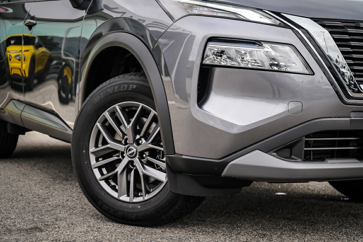 Nissan X-trail image 2