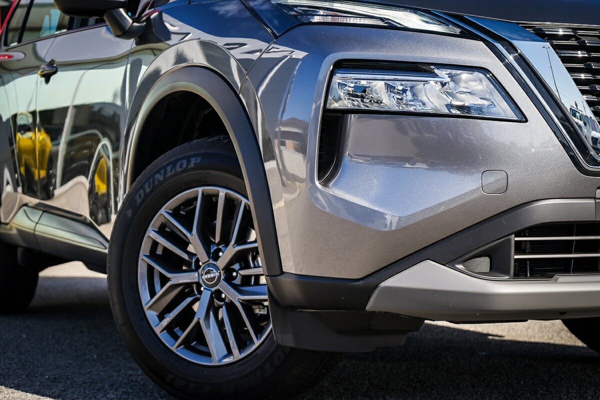 Nissan X-trail image 2