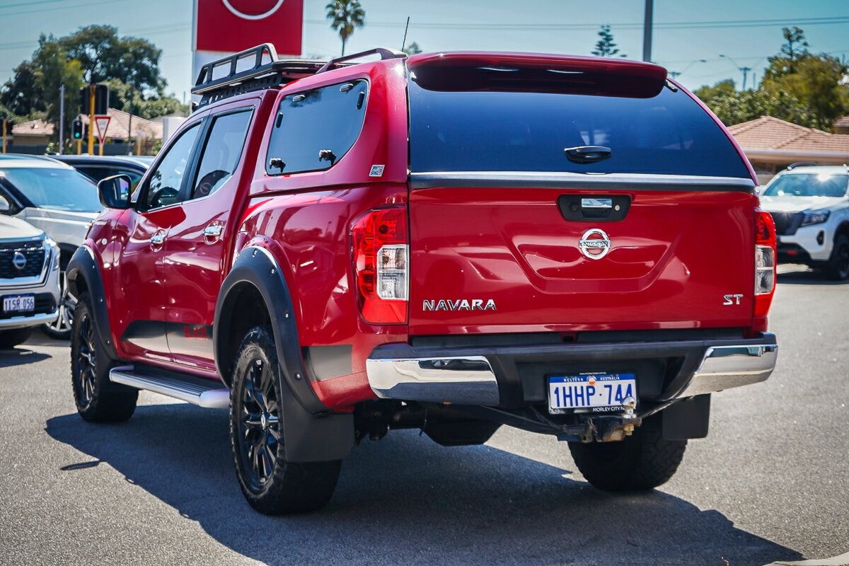 Nissan Navara image 4