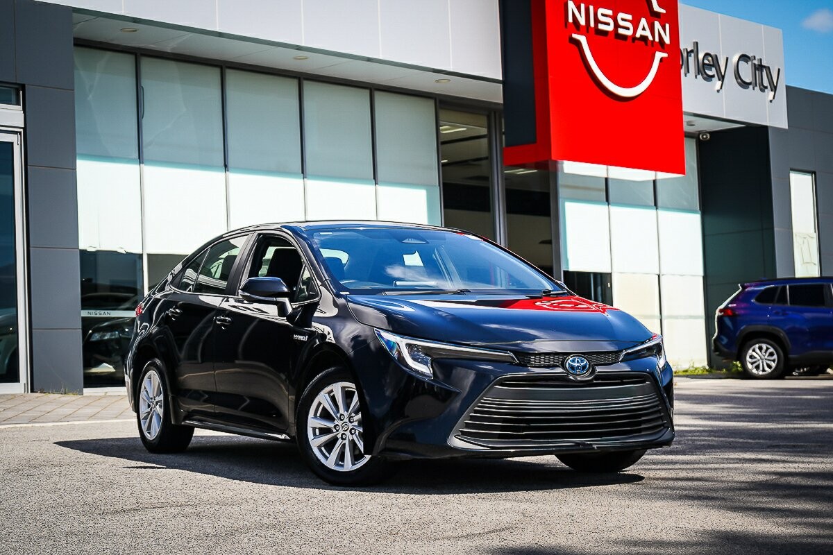 Toyota Corolla image 2
