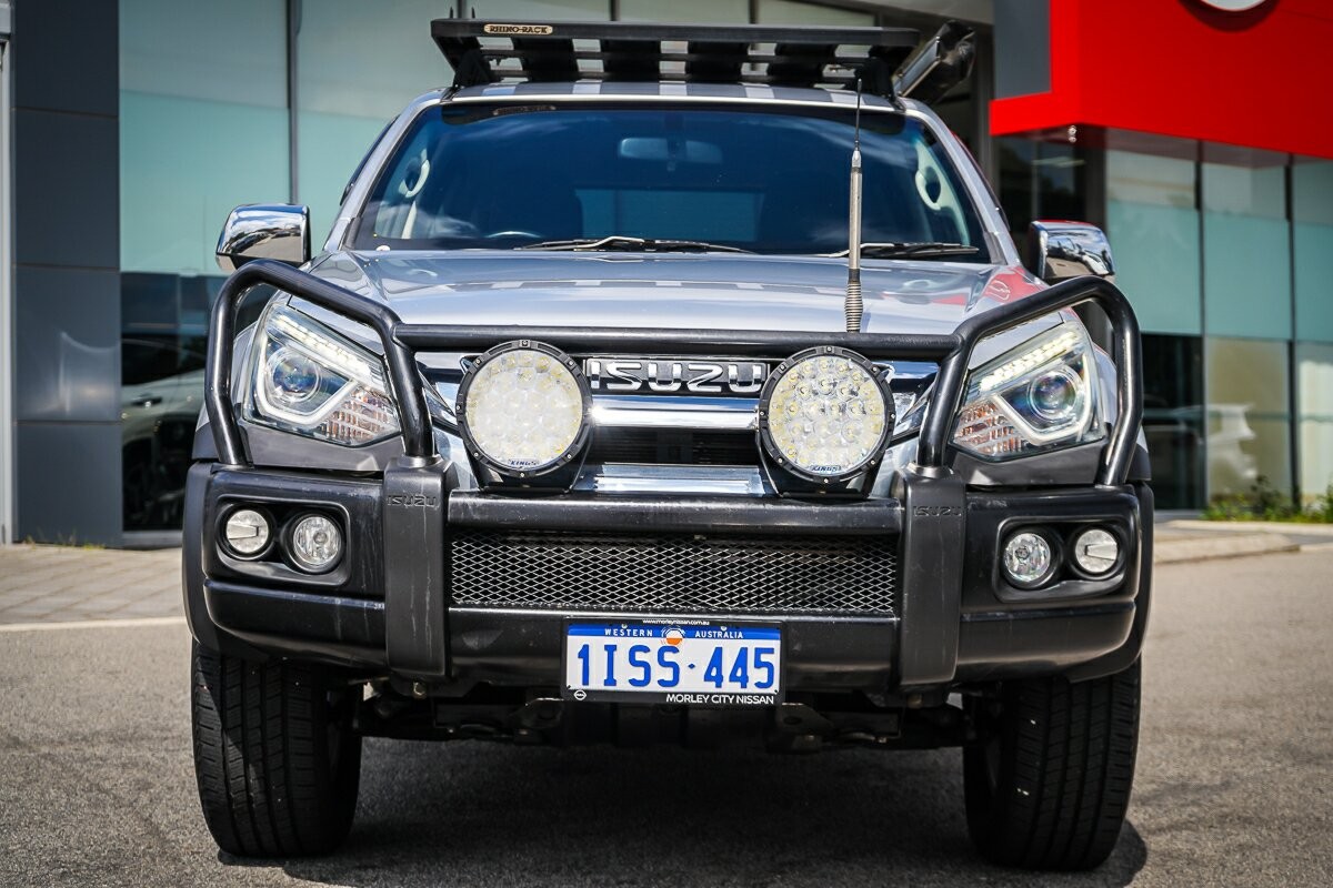 Isuzu Mu-x image 3