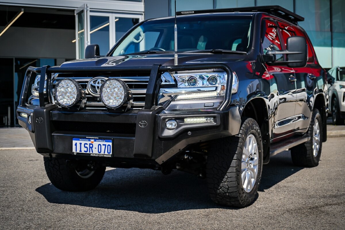Toyota Landcruiser image 4