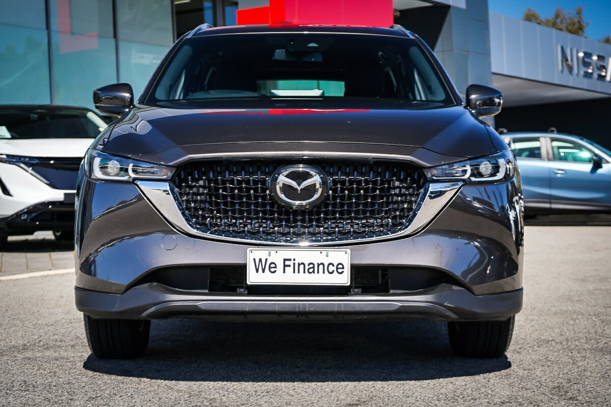 Mazda Cx-8 image 2