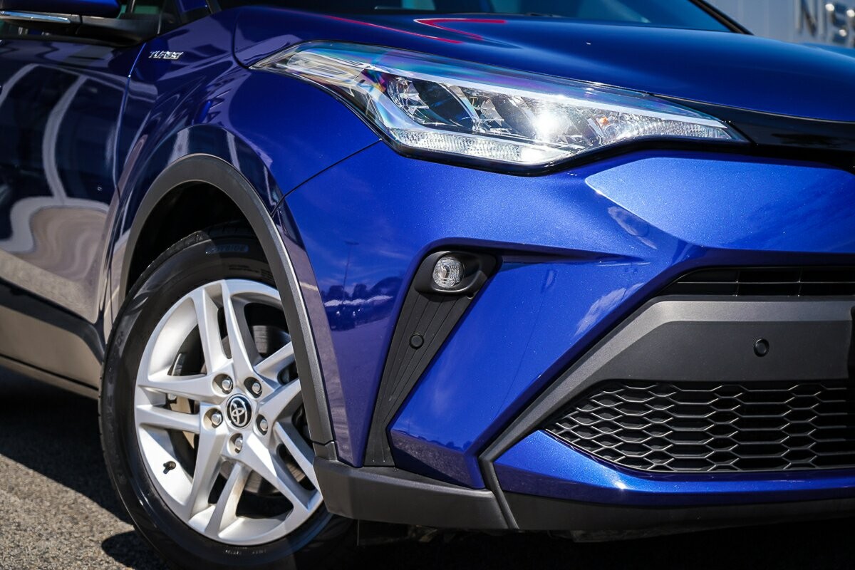 Toyota C-hr image 3