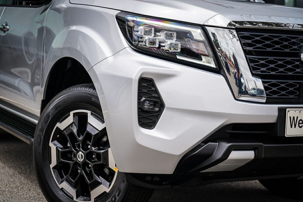 Nissan Navara image 3