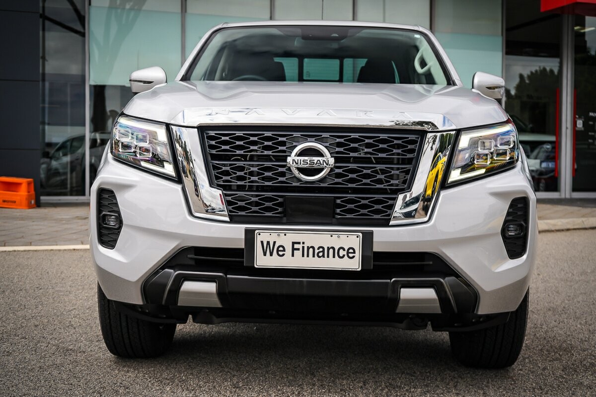 Nissan Navara image 4