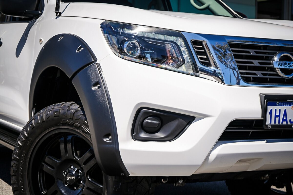 Nissan Navara image 2