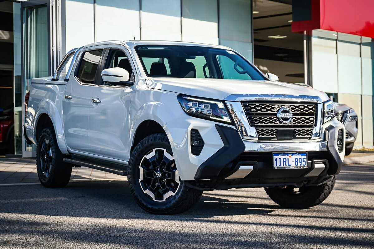 Nissan Navara image 1