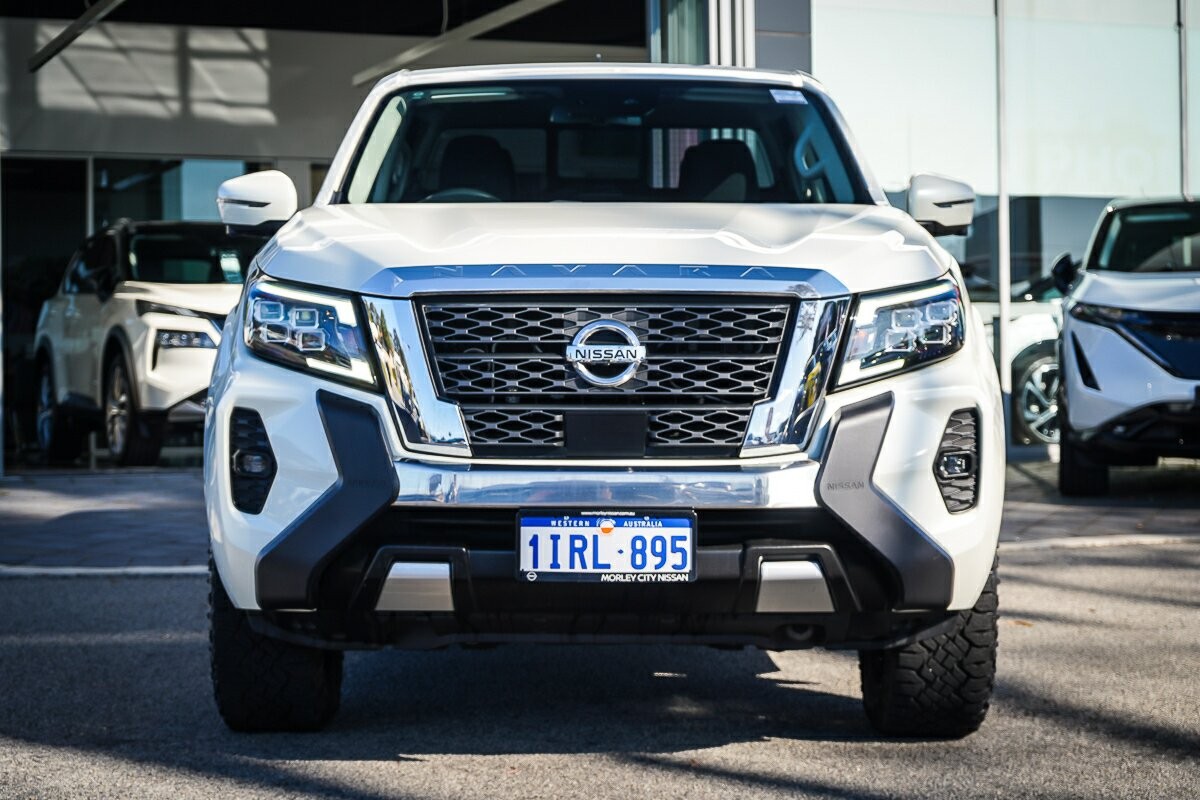 Nissan Navara image 3