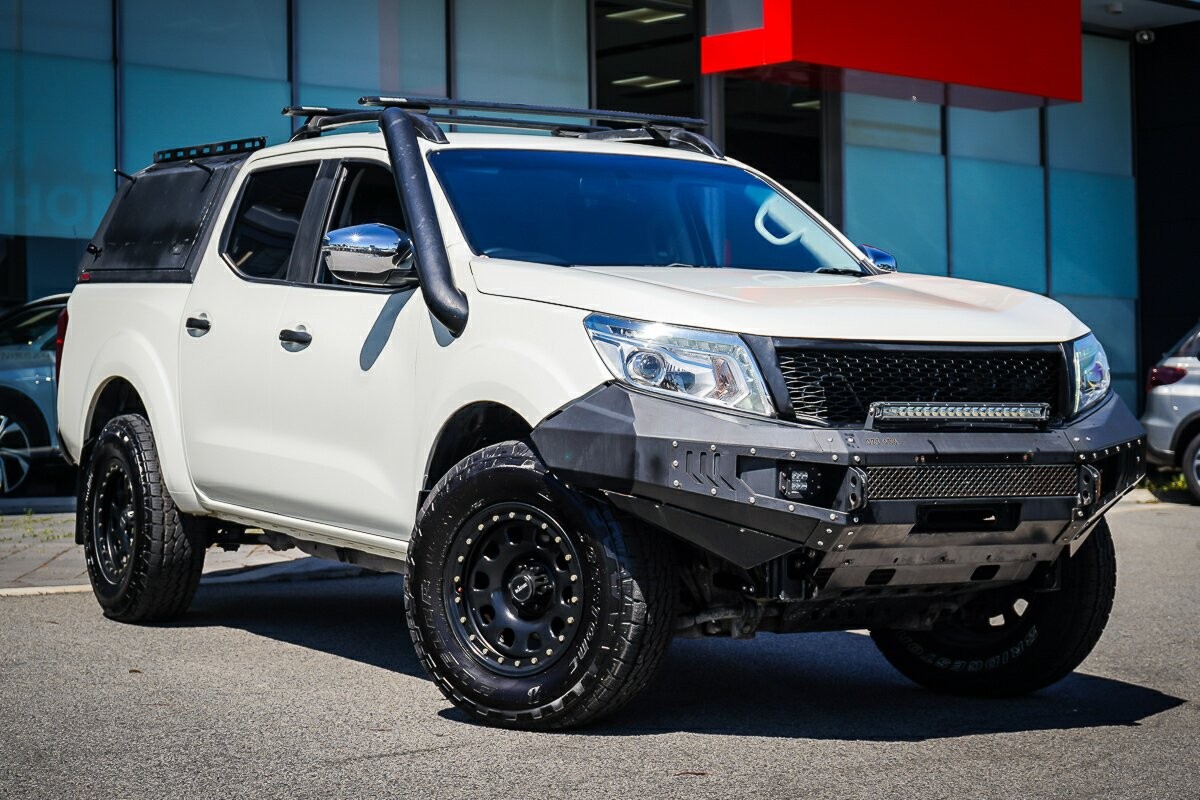 Nissan Navara image 1