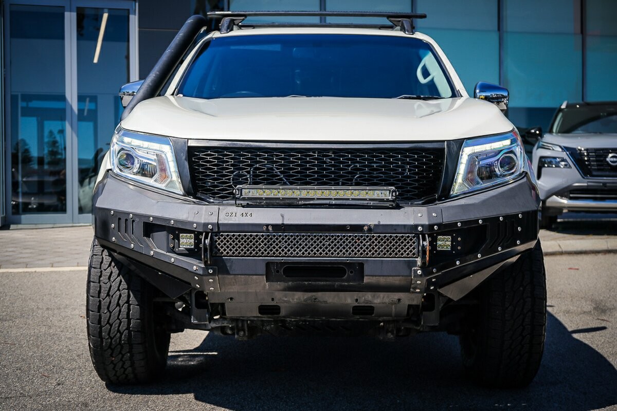 Nissan Navara image 4