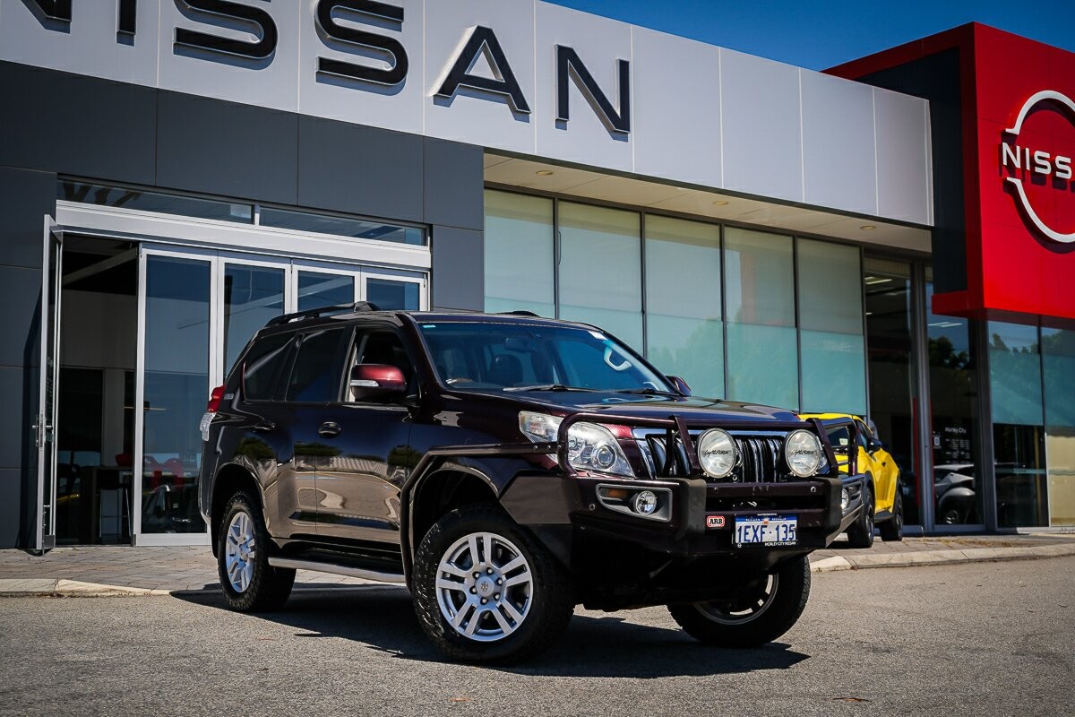 Toyota Landcruiser Prado image 2