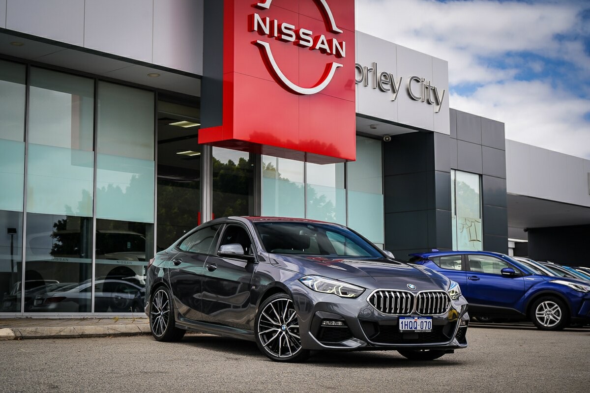 BMW 2 Series image 2