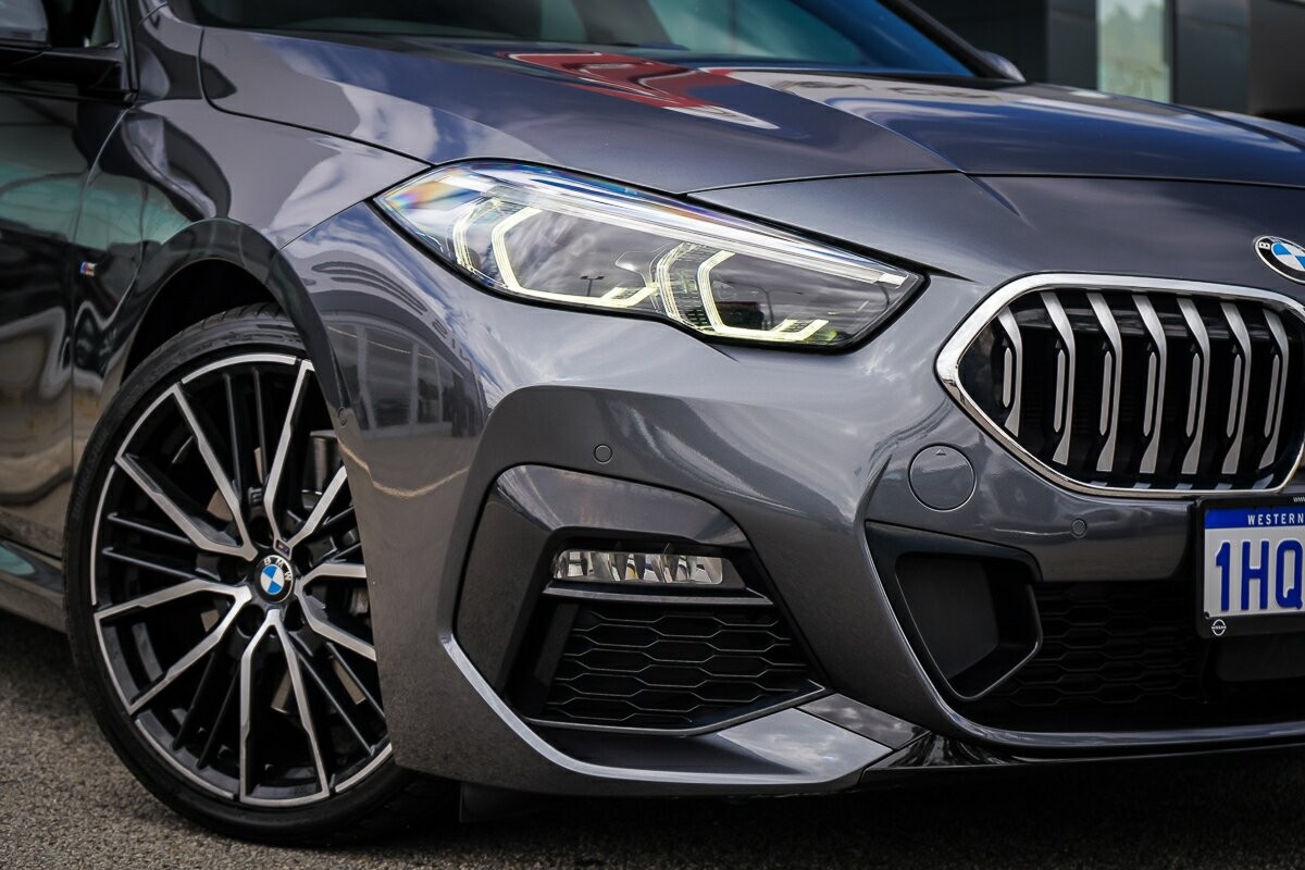 BMW 2 Series image 3