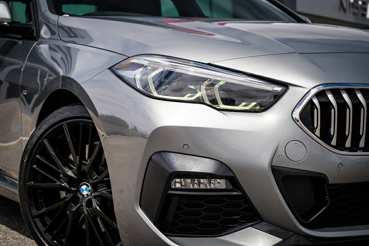 BMW 2 Series image 3