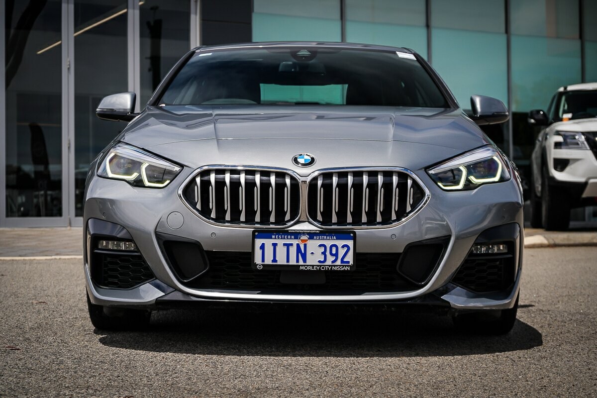 BMW 2 Series image 4