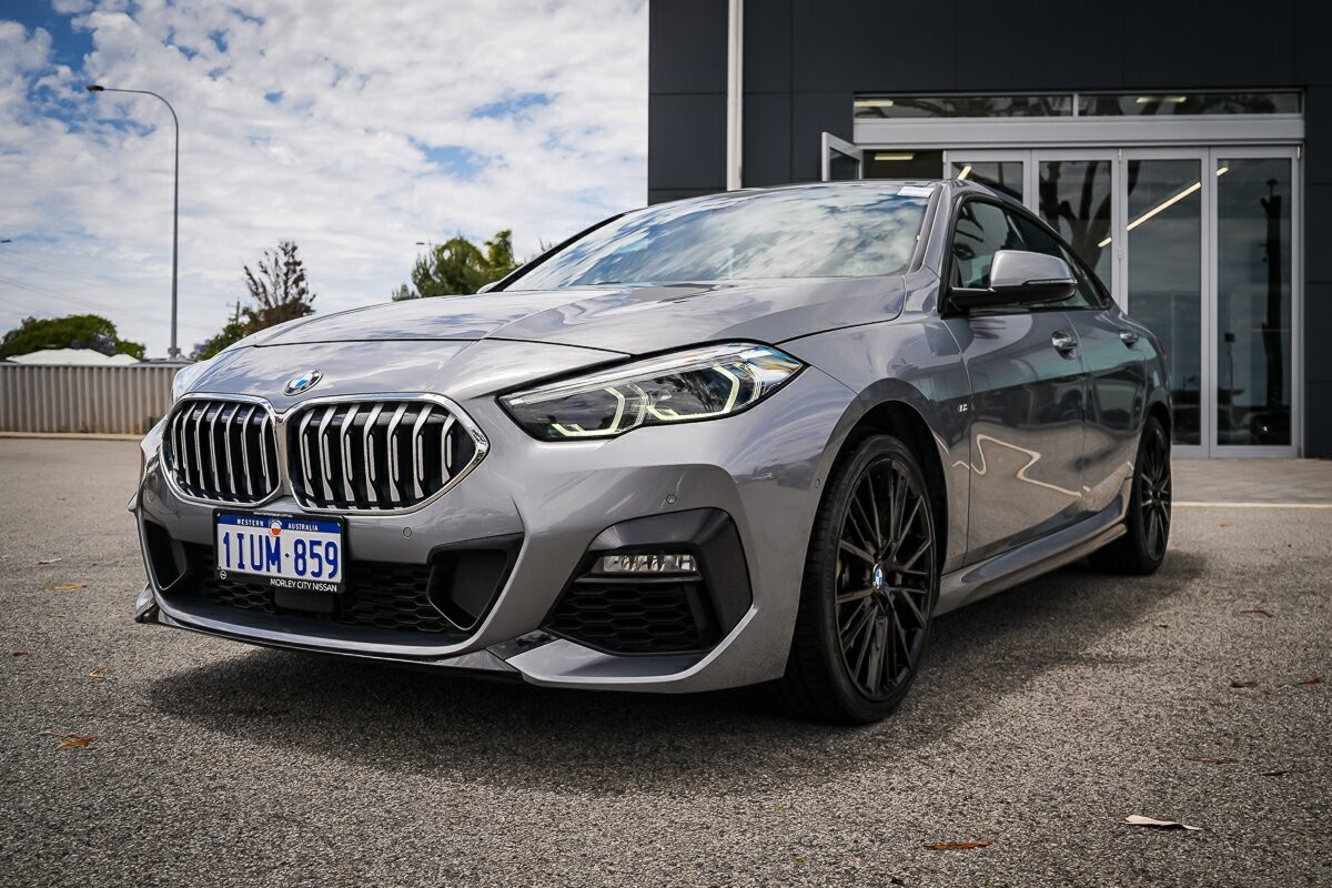 BMW 2 Series image 4