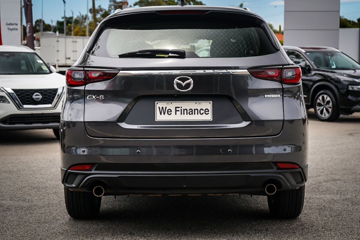 Mazda Cx-8 image 4